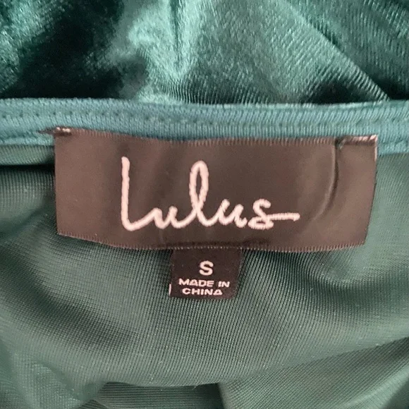 NWT Lulu’s amour green velvet high low hem wrap dress size small. - Picture 5 of 5